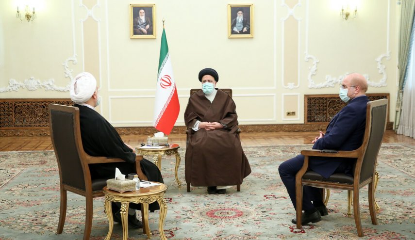 ايران.. رؤساء السلطات الثلاث يؤكدون تكثيف الجهود لمعالجة قضايا البلاد