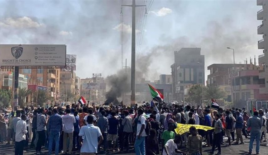 أنباء عن مطالبة السودان بمغادرة السفير البريطاني خلال 21 يوما