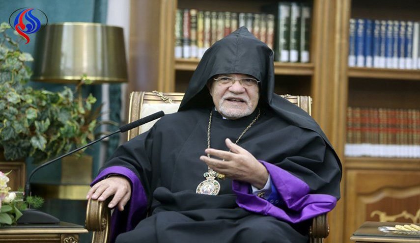 مطران الأرمن في طهران: نقف إلى جانب سوريا في حربها ضد الإرهاب