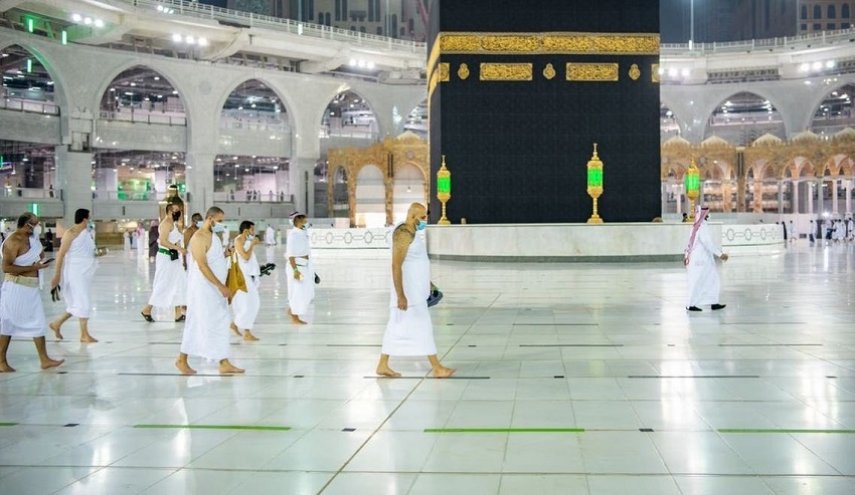 السعودية تسمح بقدوم المعتمرين عبر جميع المنافذ باستثناء واحد

