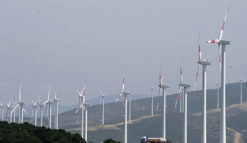 المغرب يعتزم استبدال الغاز الجزائري برياح المملكة
