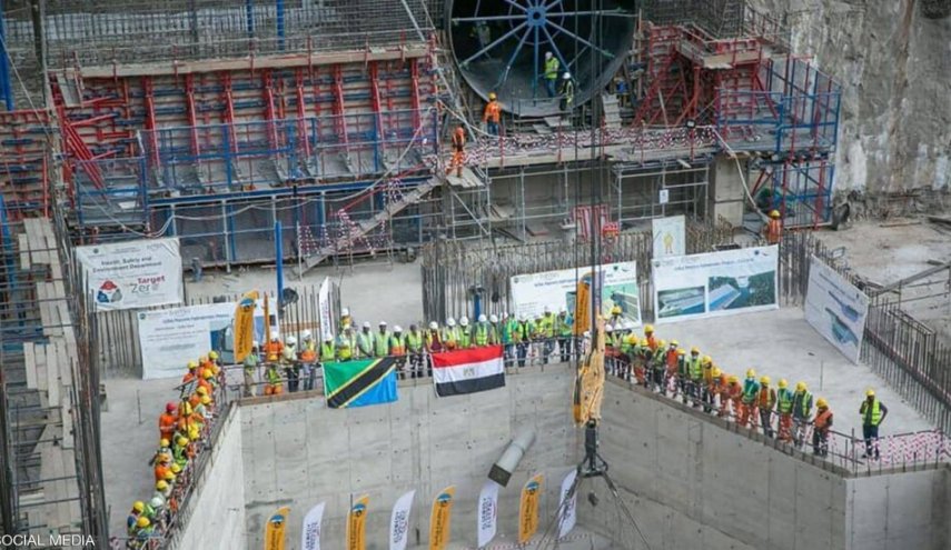 مصر تكشف تفاصيل بناء سد ضخم في إفريقيا
