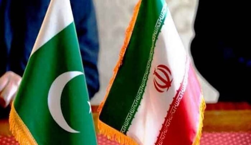 إيران وباكستان توقعان مذكرة تفاهم لإقامة معرض
