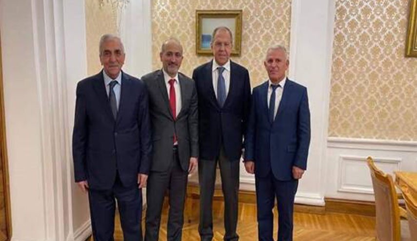 لافروف يلتقي وفدا من المعارضة السورية برئاسة الجربا