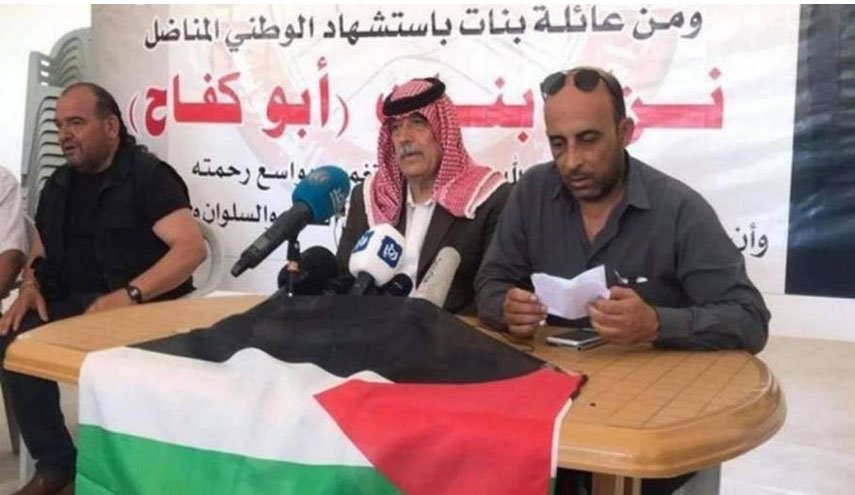 عائلة بنات: السلطة تلاحق 14 فردًا من أبناء العائلة للضغط علينا