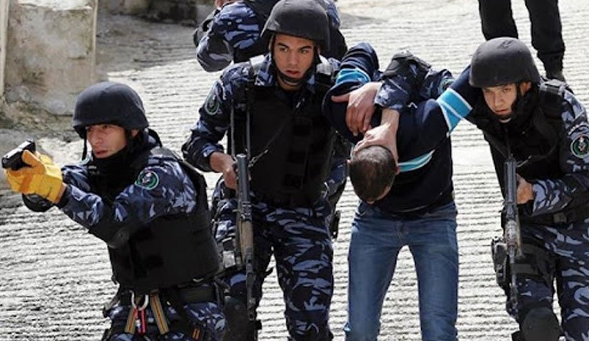 القوى الفلسطينية تدين اعتقالات السلطة للأسرى المحررين