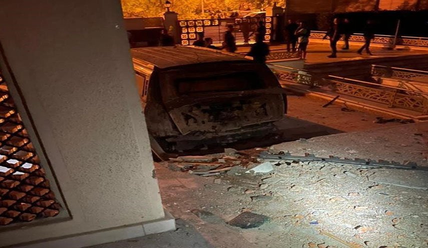 بعد استهدافه بمسيّرة.. الصور الأولى للأضرار بمنزل الكاظمي