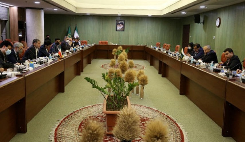 إيران وباكستان..  تتجهان لمقايضة السلع واستخدام العملات المحلية