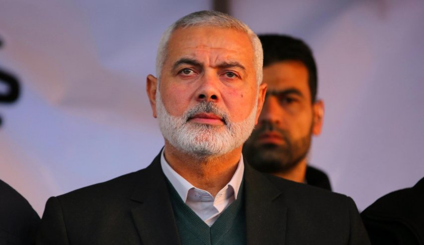هنية يهنئ الأسيرين القساميين بالإفراج عنهما من سجون الاحتلال