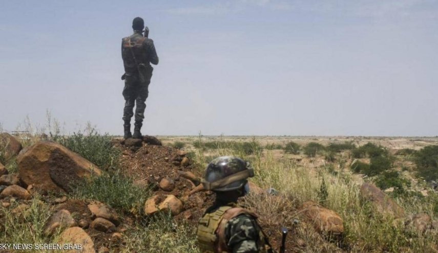  النيجر.. مقتل 25 مدنيا بهجوم قرب الحدود مع مالي 