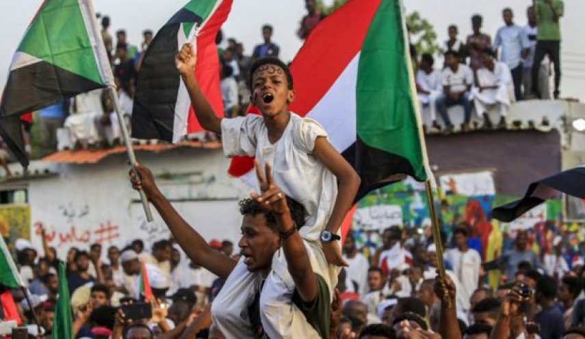 أطباء السودان: حصيلة قتلى المحتجين على الانقلاب تبلغ 40 شخصا