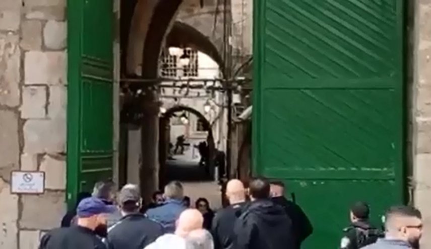 الاحتلال يستدعي شقيق الشهيد المنفذ للعملية الفدائية في القدس