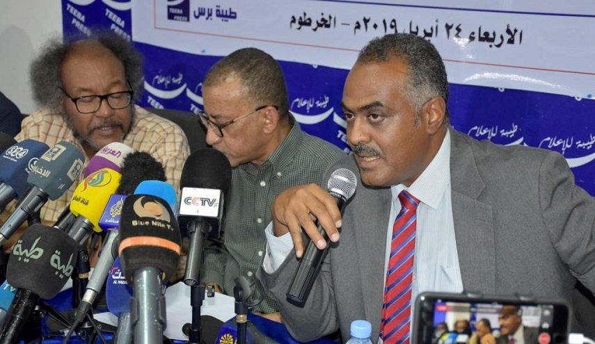 'الحرية والتغيير' السودانية تصدر 'بيانا' بعد عودة حمدوك للحكومة