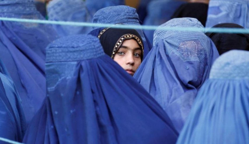 طالبان تعلن فرض القيود على ظهور المرأة الأفغانية في الإعلام