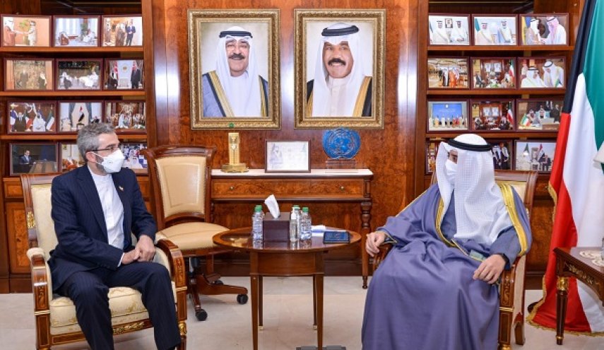نائب وزير الخارجية الإيراني يلتقي وزير الخارجية الكويتي
