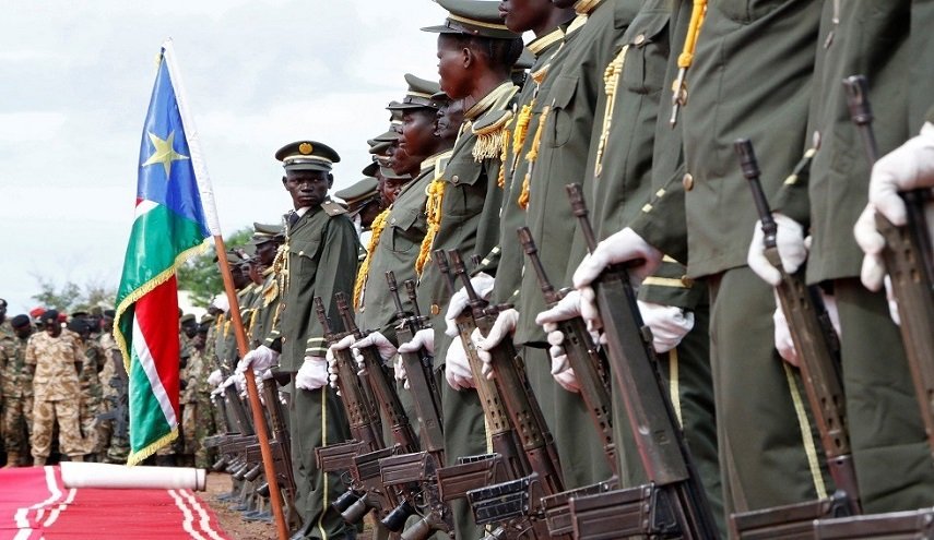 السودان..أنباء عن إحالة العشرات من قيادات الأمن والمخابرات للتقاعد