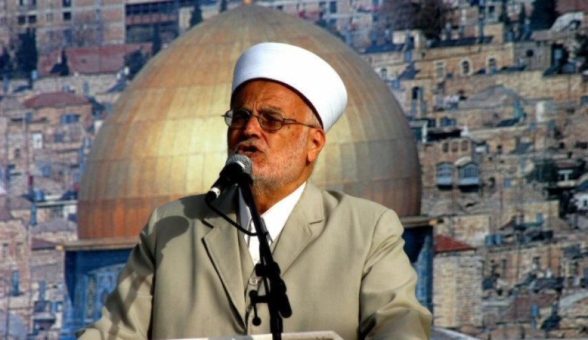 عكرمة صبري: مليارات الدولارات تتدفق على الاحتلال لتهويد القدس