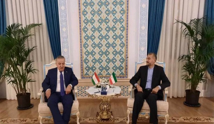 أميرعبداللهيان یلتقی بنظيره الطاجيكي على هامش قمة إيكو