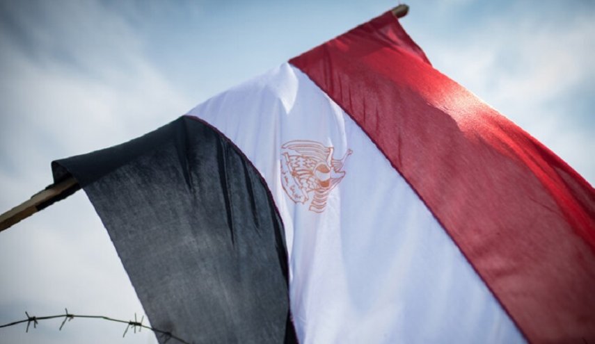 رائد فضاء روسي يلتقط صورة 
