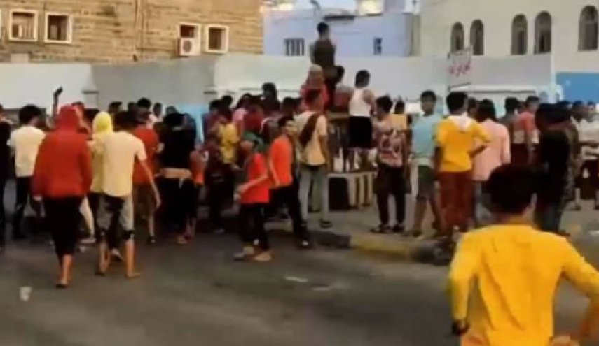 تظاهرات واسعة ضد 'هادي' جنوب اليمن تنديدا بتردي الأوضاع