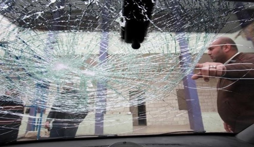 تضرر مركبات للمستوطنين بعد رشقها بالحجارة شمال سلفيت