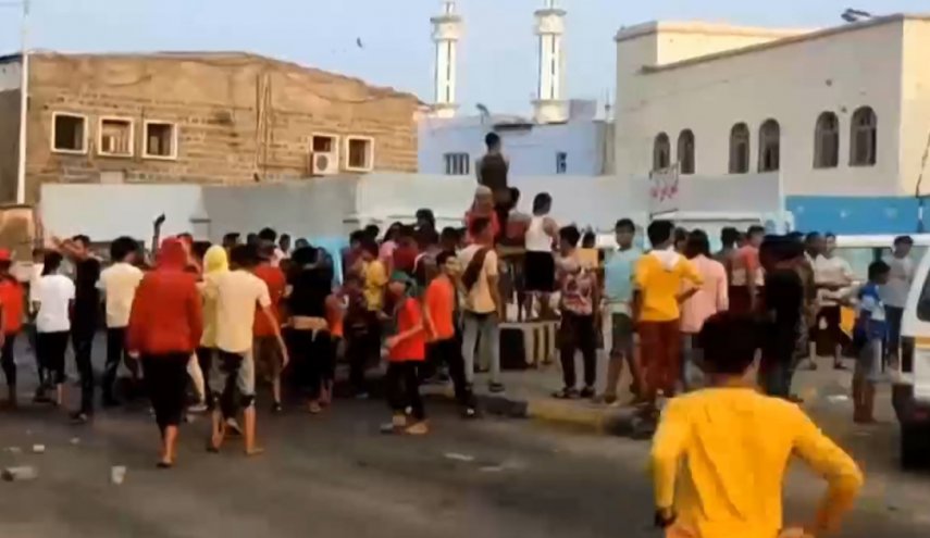 الجنوب اليمني ينتفض إثر معاناته من الإنهيار الاقتصادي
