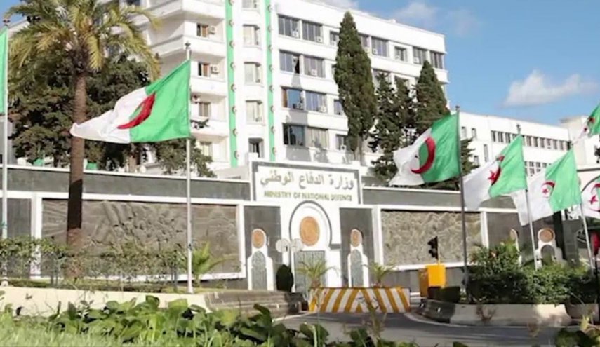 الجزائر تعلن تفكيك خلية مكونه من 9 أشخاص ينتمون لتنظيم إرهابي