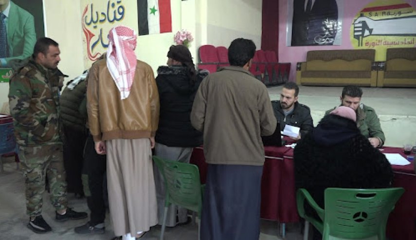 استمرار عمليات التسوية الخاصة بأبناء دير الزور في مركز البوكمال السورية