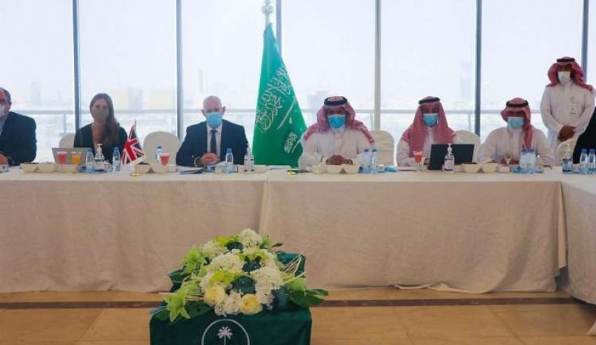 السعودية والإمارات وبريطانيا وأمريكا تنعي سقوط مأرب