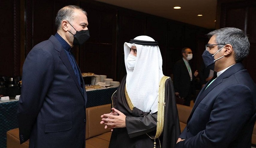 أميرعبداللهيان یلتقي في إسلام آباد بنظيره الكويتي  