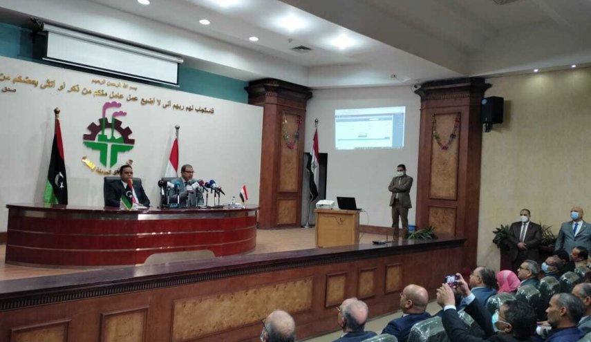 ليبيا تعلن احتیاجها مليون عامل مصري لإعادة إعمار ليبيا