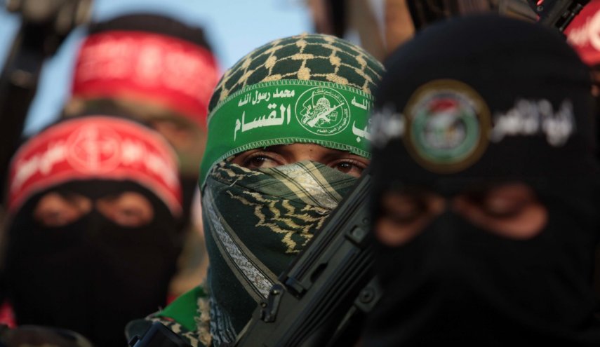 فصائل المقاومة الفلسطينية تبارك عملية طعن السجّان في سجن 