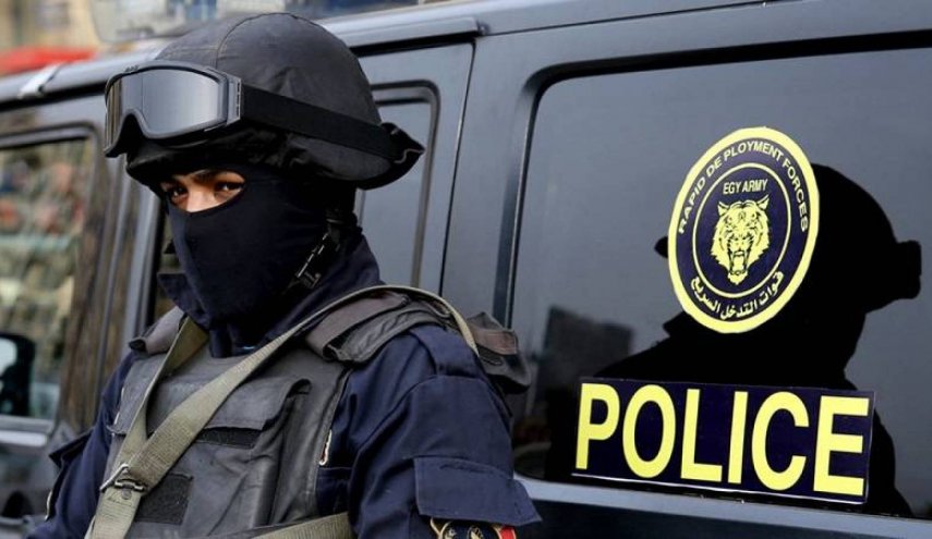 11 مطلوبا هاربا من القضاء المصري في قضية التخابر 
