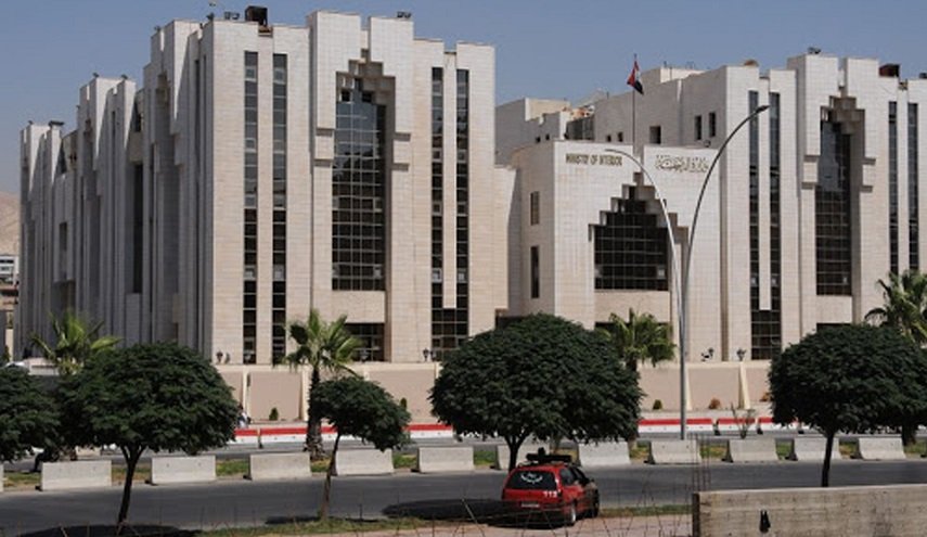 الداخلية السورية تنفي تعليق إصدار جوازات السفر
