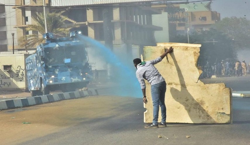 إصابة 178 شخصا خلال مظاهرات 'القصر الرئاسي' في السودان
