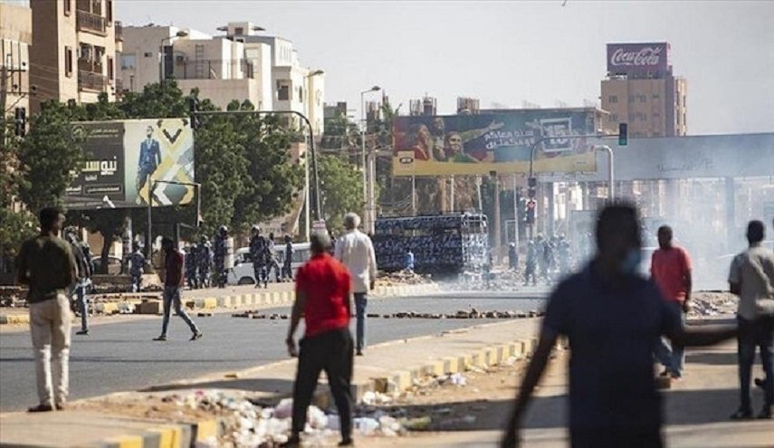 السودان.. مقتل مدني جراء أعمال نهب مقر بعثة 