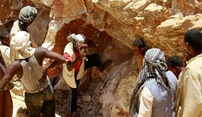  السودان.. انهيار منجم ذهب يؤدي الى مقتل أكثر من 20 شخصا

