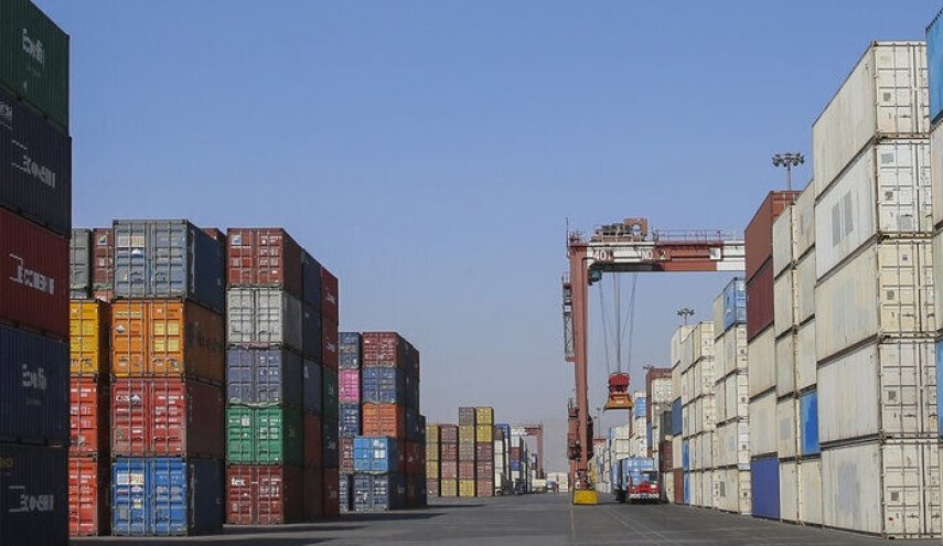 الصادرات غير النفطية الايرانية تسجل نموا بواقع 35% في غضون 5 اشهر