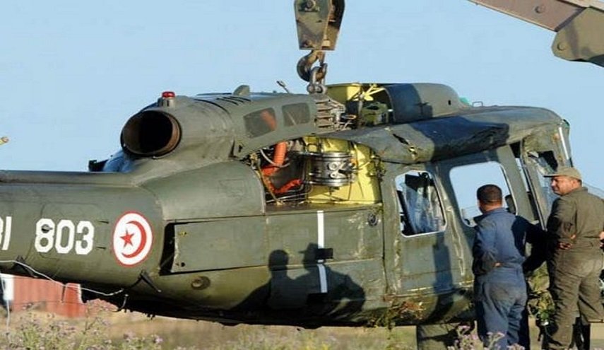 تونس.. مصرع طيار وإصابة آخر بسقوط مروحية عسكرية