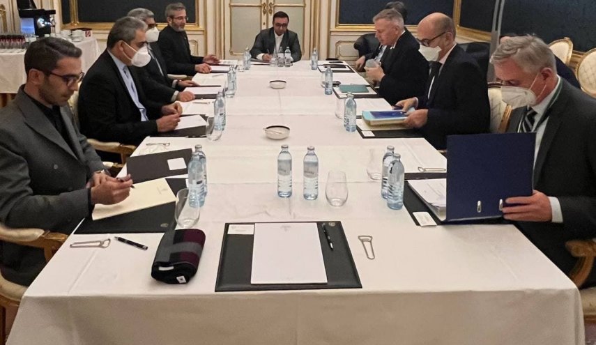 محادثات بين ايران والترويكا الاوروبية في فيينا