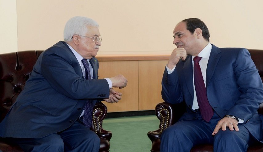عباس يزور مصر اليوم ويلتقي السيسي