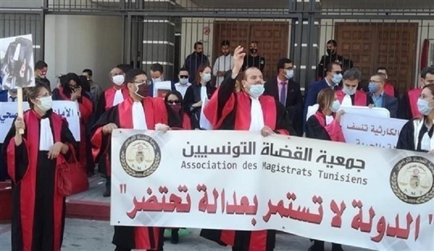 تونس.. جمعية القضاة تستنكر عرض مشاريع قوانين  جديدة على 
