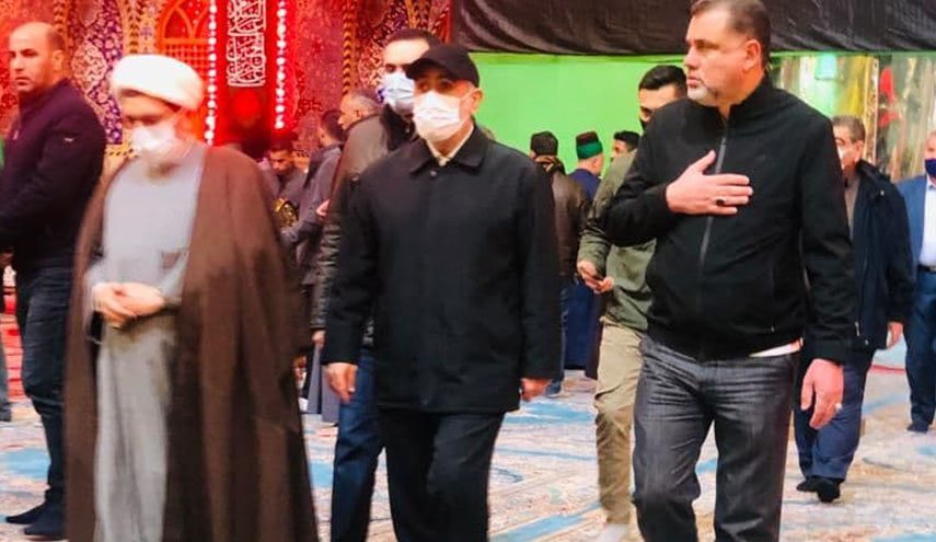 شاهد.. قائد فيلق القدس يزور ضريح الامام الحسين عليه السلام