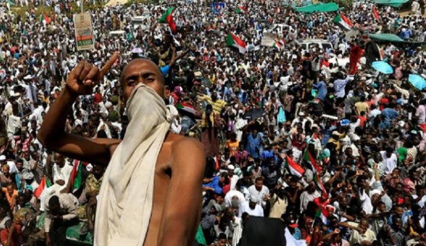 قوى الحرية والتغيير السودانية تدعو إلى عصيان مدني شامل