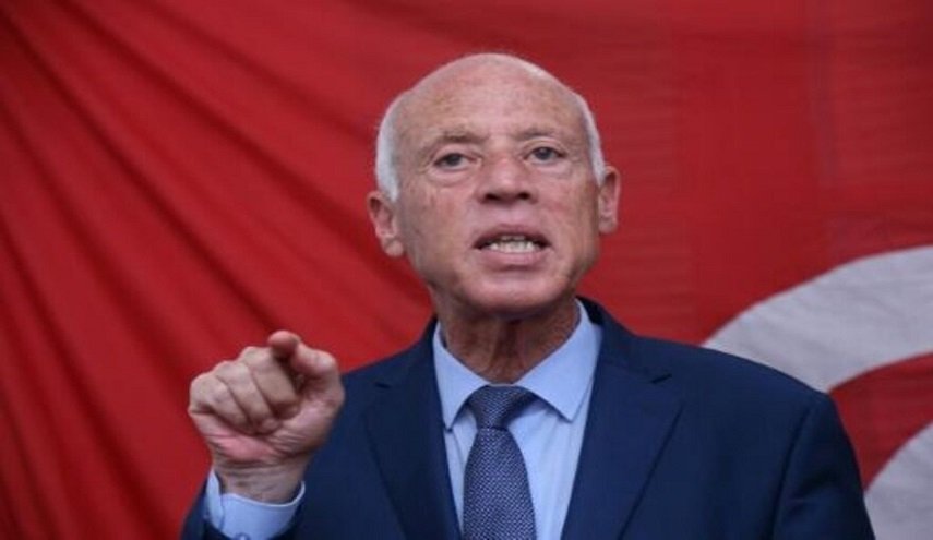 'قيس سعيد' يمدد حالة الطوارئ في تونس لمدة شهر كامل