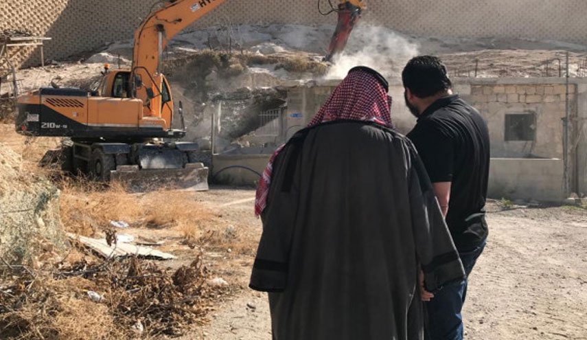 الاحتلال يجبر عائلة مقدسية على هدم منزلها في واد الجوز بالقدس المحتلة