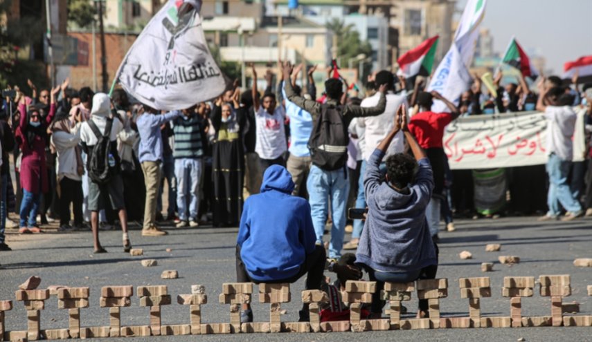 زحمة وفود في السودان: واشنطن تُراوغ... بحثاً عن تسوية 