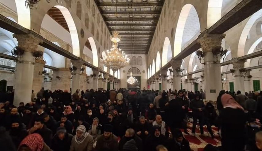 الآلاف يلبون نداء الفجر العظيم بالأقصى نصرة لـ