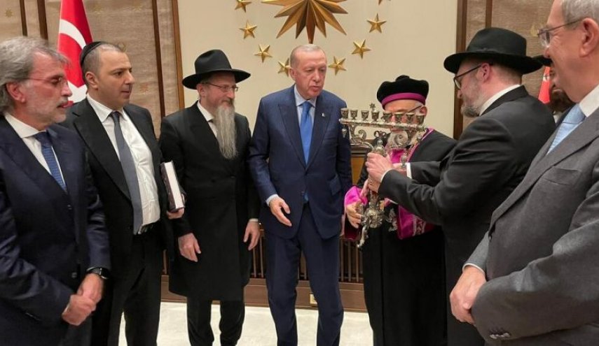 أردوغان يستعين بطبيب قلب 'اسرائيلي'