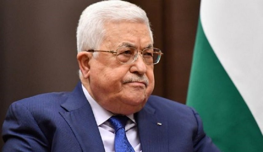 محمود عباس يُغضب الفلسطينيين بقرار صادم ضد منظمة التحرير